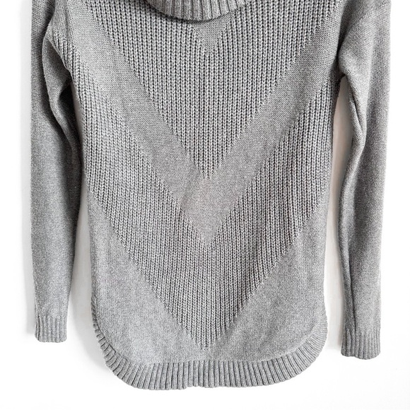 Banana Republic Gray Cowl Neck Oversized Sweater sz small - Picture 2 of 7